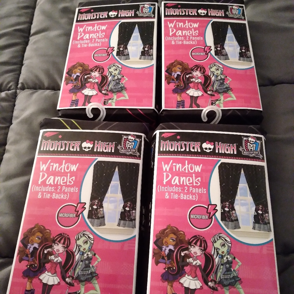 Monster High Window Panels